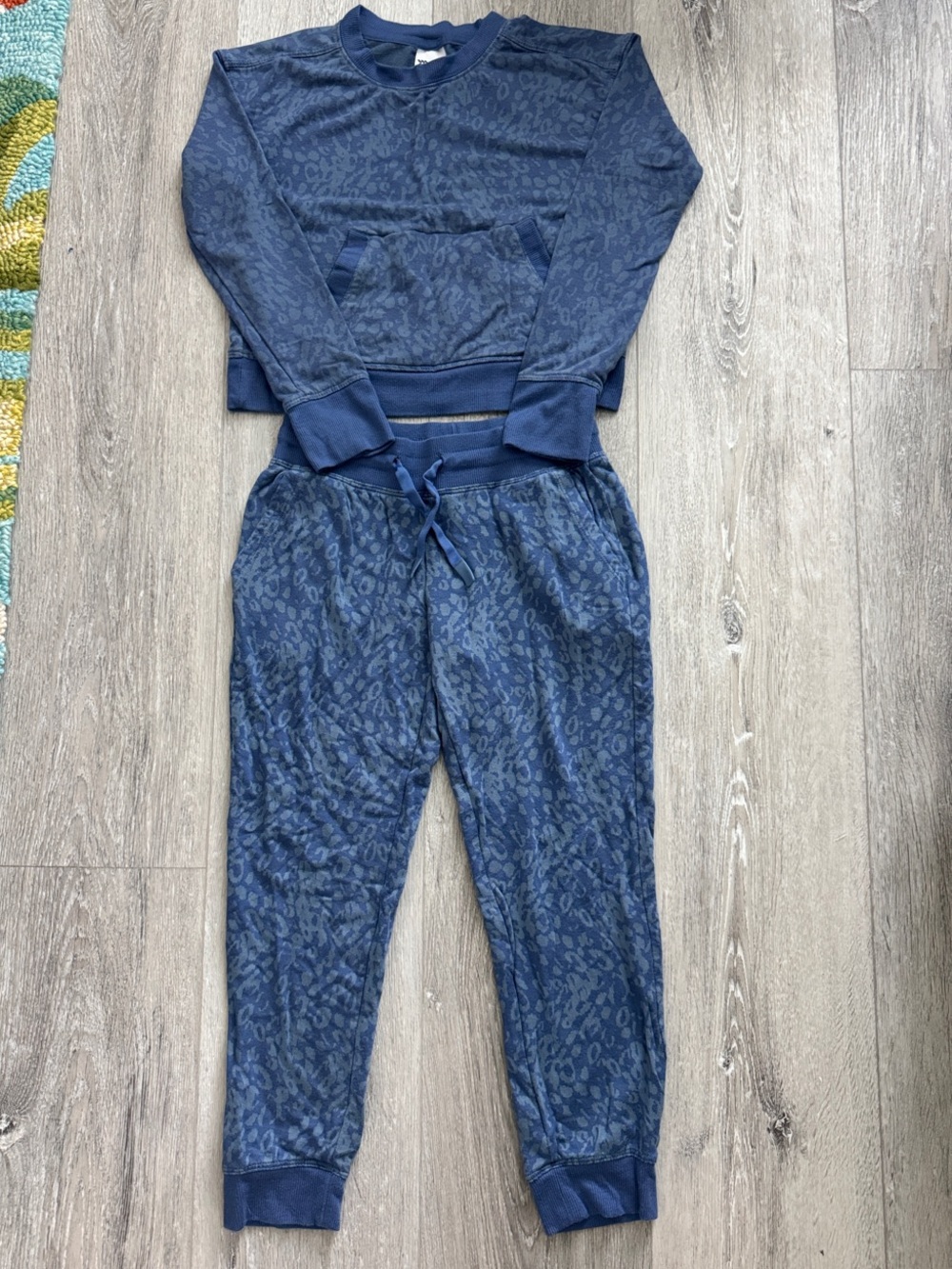 EUC all in motion Girls Navy Blue Animal-Print Jogger Set Size S(6/7)